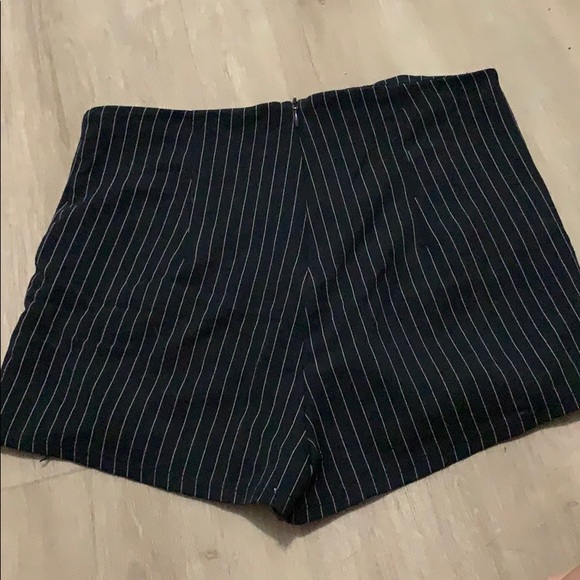 Black and white striped skort blue crush brand - Picture 2 of 4